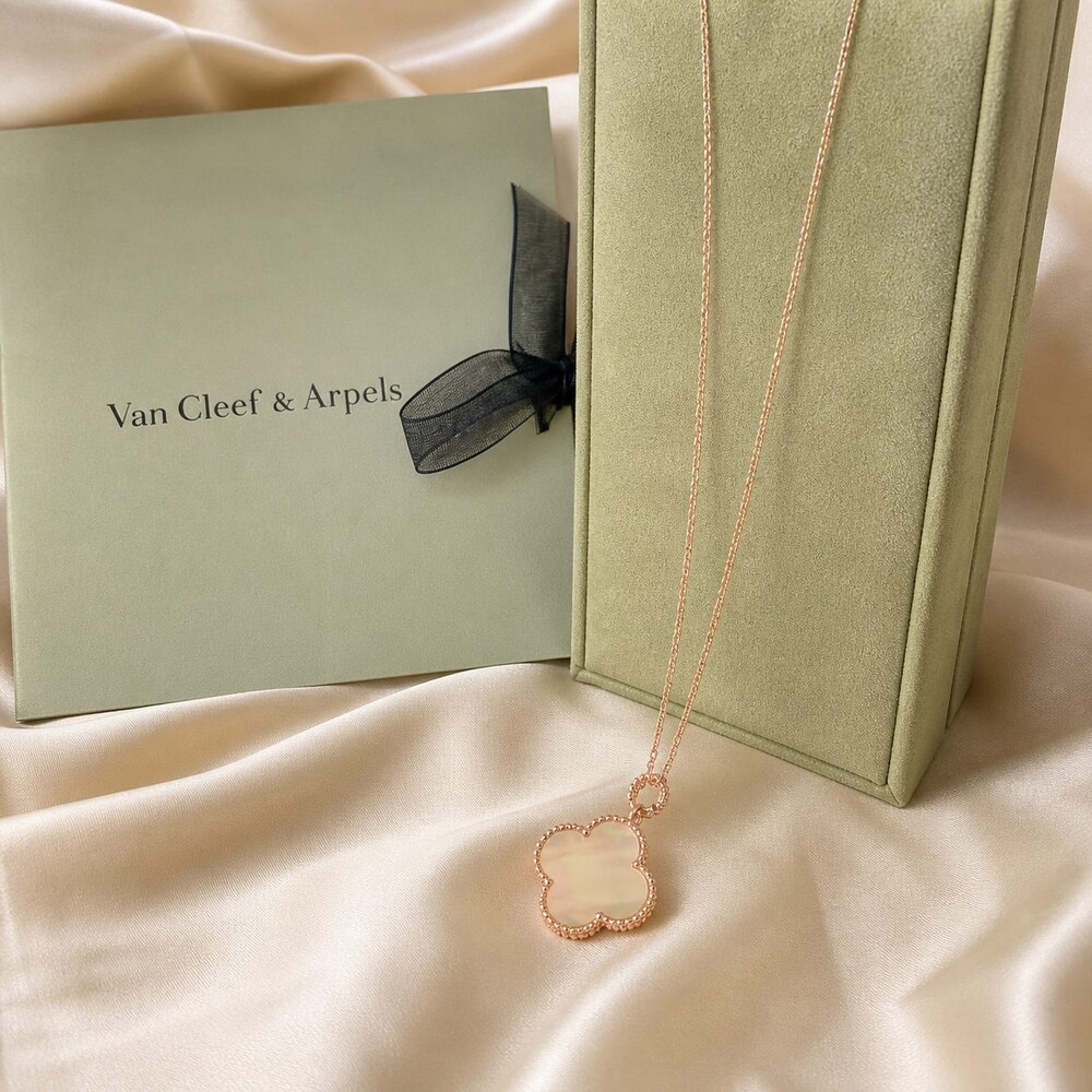 Van Cleef & Arpels Elegant Signature Necklace Style 8 | New with Box - Picture 6 of 9